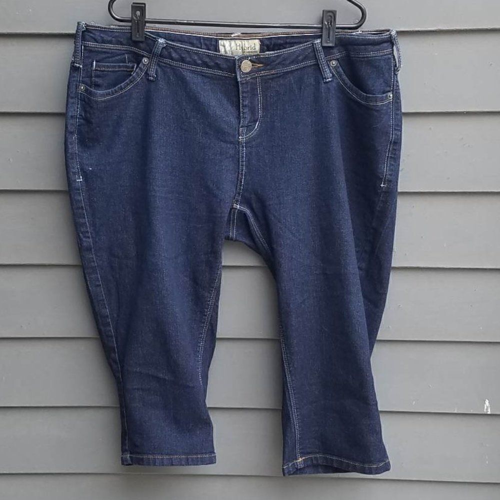 Hybrid & Company Jean Capris Size 16